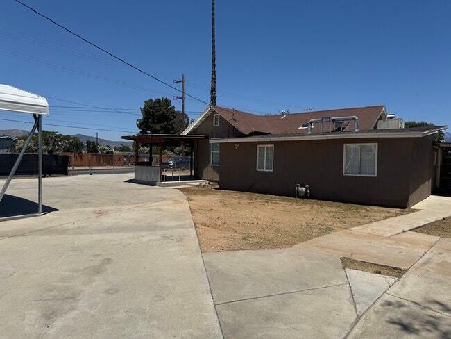 40253 Johnston Ave in Hemet, CA - Building Photo - Building Photo