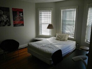 21 Bucknam St, Unit 2 in Boston, MA - Building Photo - Building Photo