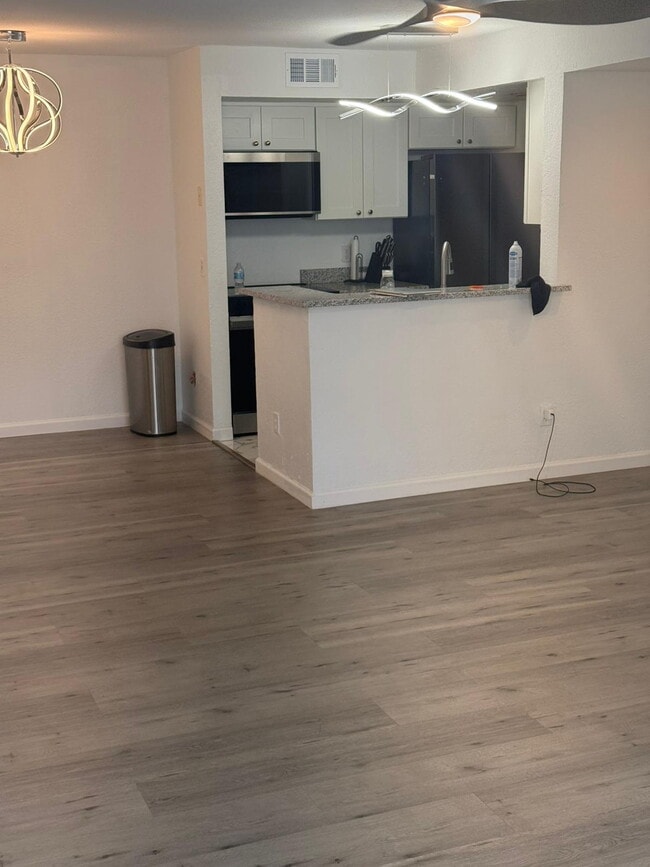 5168 Conroy Rd in Orlando, FL - Building Photo - Building Photo