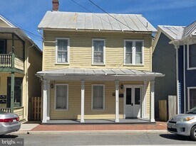 448 N Loudoun St in Winchester, VA - Building Photo