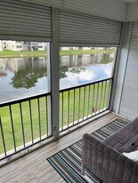 361 S Hollybrook Dr in Pembroke Pines, FL - Building Photo