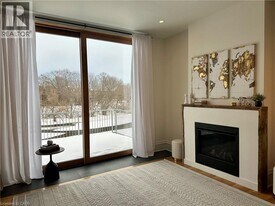 73 Grand River St N in Brant, ON - Building Photo