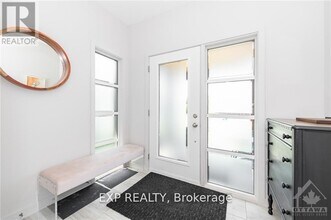 973 Ralph Hennessy Ave in Ottawa, ON - Building Photo - Building Photo