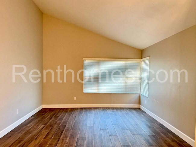 13513 Hike Ln in San Diego, CA - Building Photo - Building Photo