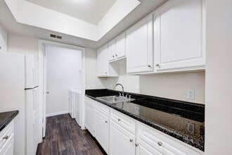 Brookside View in Gaithersburg, MD - Building Photo - Building Photo