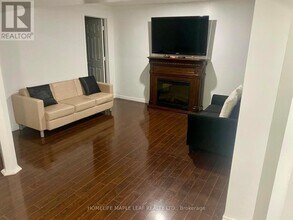 105 Prairie Dunes Pl in Vaughan, ON - Building Photo - Building Photo