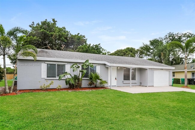 1750 SE Elkhart Terrace in Port St. Lucie, FL - Building Photo - Building Photo