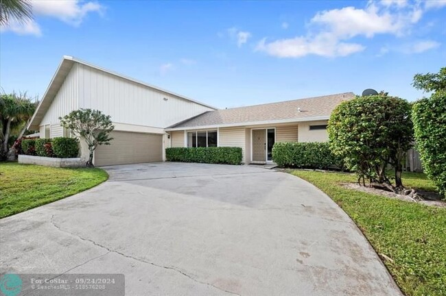 12092 Sugar Pine Trail in Wellington, FL - Foto de edificio - Building Photo