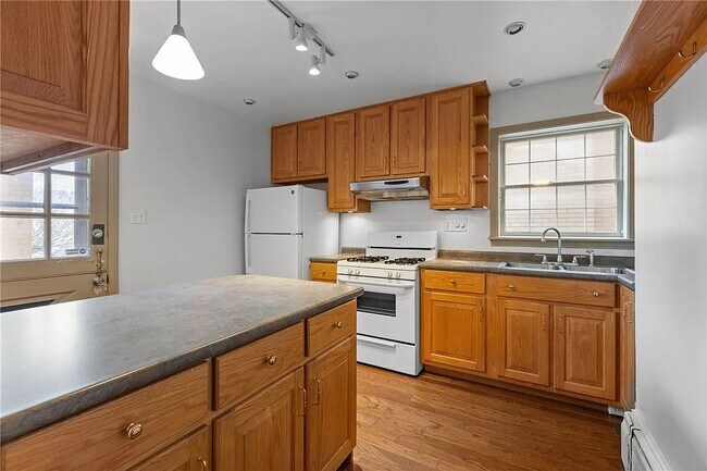 207 Giffin Ave in Pittsburgh, PA - Building Photo - Building Photo