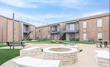 Willow Bend Apartments in Houston, TX - Building Photo - Building Photo