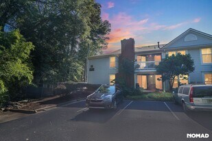 1483 Keys Crossing Dr NE in Atlanta, GA - Building Photo
