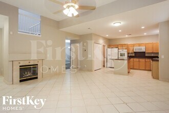 7937 Aviano Pines Ave in Las Vegas, NV - Foto de edificio - Building Photo