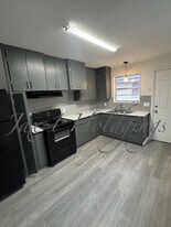 5674 Akra Ave, Unit 5674 in Jacksonville, FL - Building Photo