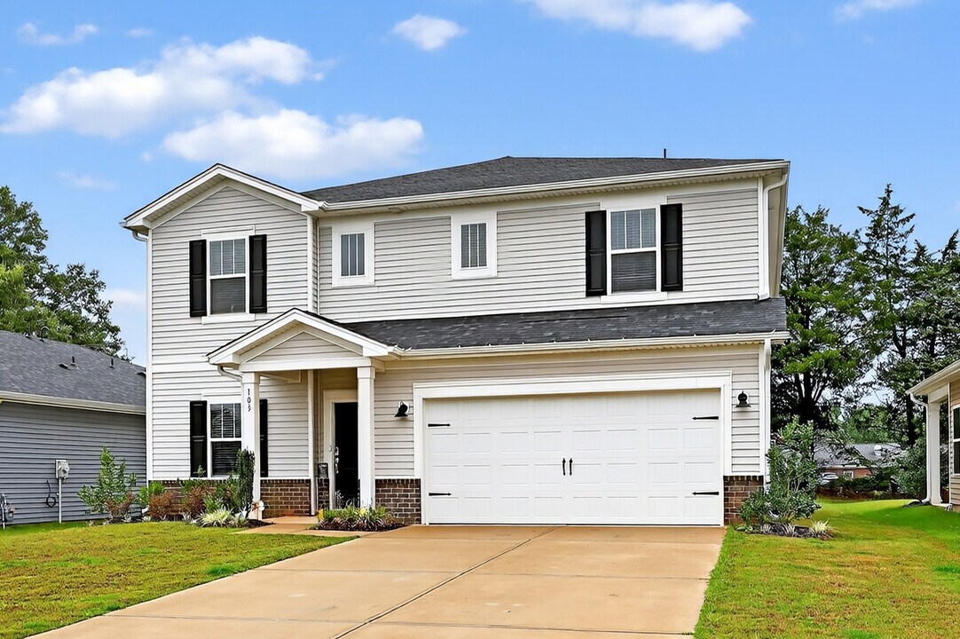 103 Bird Dog Dr in Mooresville, NC - Building Photo