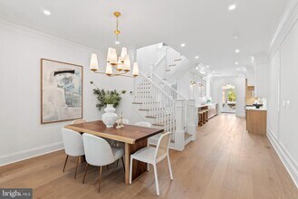 2460 Ontario Rd NW in Washington, DC - Building Photo - Building Photo