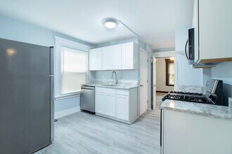 23 Woodland St, Unit 25 Woodland 3 in New Haven, CT - Foto de edificio - Building Photo