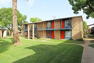 Legacy in San Antonio, TX - Foto de edificio - Building Photo