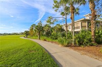 3930 Deer Crossing Ct in Naples, FL - Foto de edificio - Building Photo