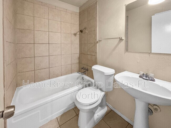 837 Madison Dr in Lewisville, TX - Building Photo - Building Photo