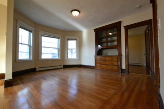 151 Tremont St, Unit 1 in Newton, MA - Building Photo - Building Photo