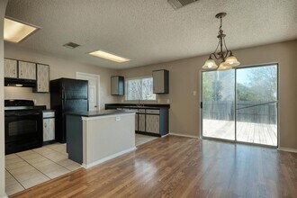 3205 Settlement Dr in Round Rock, TX - Building Photo - Building Photo
