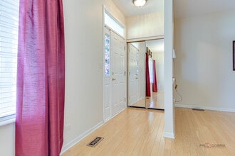 2346 Reflections Dr in Aurora, IL - Building Photo - Building Photo
