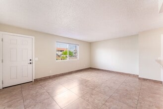 4156 Zavala St in Las Vegas, NV - Building Photo - Building Photo