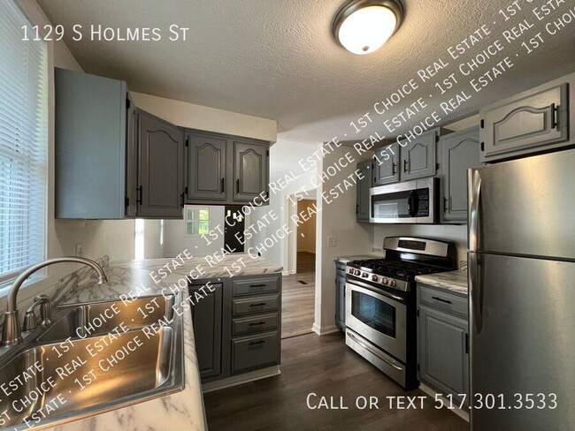 1129 S Holmes St in Lansing, MI - Building Photo - Building Photo
