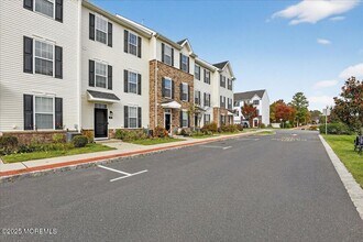 107 Celebration Blvd in Brick, NJ - Building Photo - Building Photo
