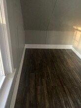 48 John St, Unit 2 floor in Attleboro, MA - Building Photo - Building Photo