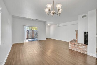 4255 Taylor St in Sacramento, CA - Building Photo - Building Photo