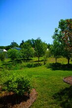 30 Strolling Easy Ln in Flat Rock, NC - Foto de edificio - Building Photo