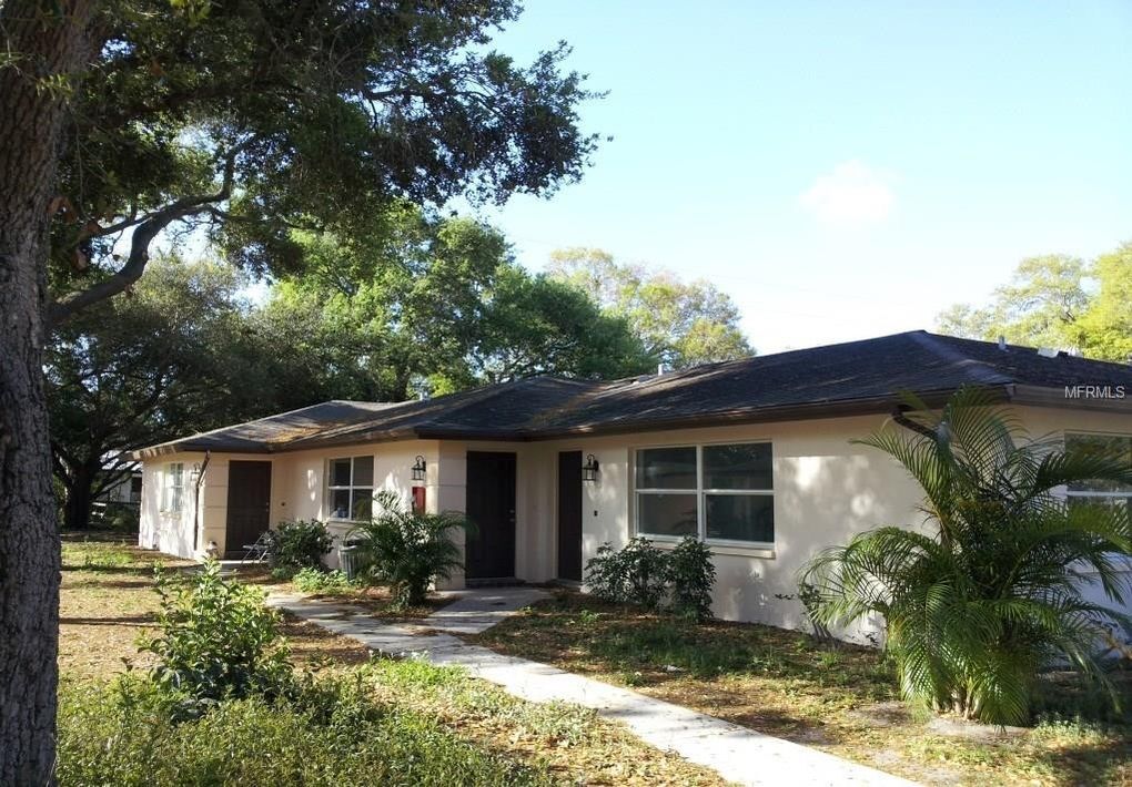 10866 72nd Ave in Seminole, FL - Building Photo