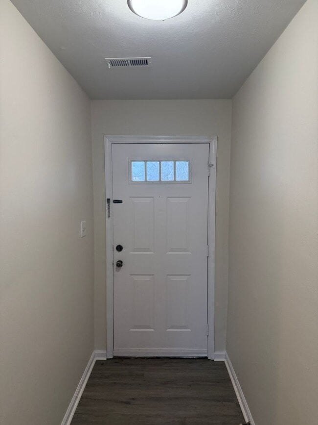 1072 Casanova Dr in Virginia Beach, VA - Building Photo - Building Photo