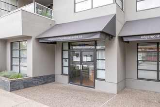 3151 Woodbine Dr in North Vancouver District, BC - Building Photo - Building Photo