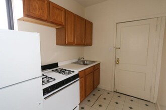 1053 W George St in Chicago, IL - Building Photo - Building Photo