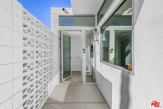 2326 E Finley Rd in Palm Springs, CA - Building Photo - Building Photo