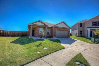 6508 Trident Ct in Fort Worth, TX - Foto de edificio - Building Photo