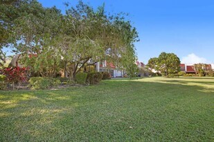 4360 Fountains Dr in Lake Worth, FL - Building Photo