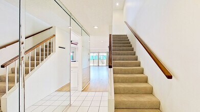 9906 Owensmouth Ave in Los Angeles, CA - Building Photo - Building Photo