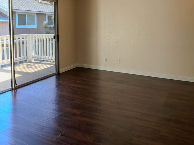 54 Monroe in Irvine, CA - Building Photo - Building Photo