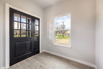 600 Kimbro St in Taylor, TX - Building Photo - Building Photo