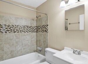 913 Bartow Ave in Pensacola, FL - Building Photo - Building Photo