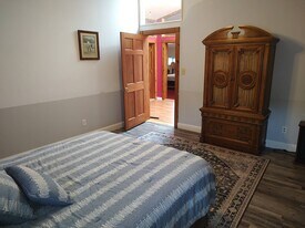 117 Circular St in Saratoga Springs, NY - Building Photo