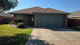 5113 Blue Haven Dr in Midland, TX - Building Photo