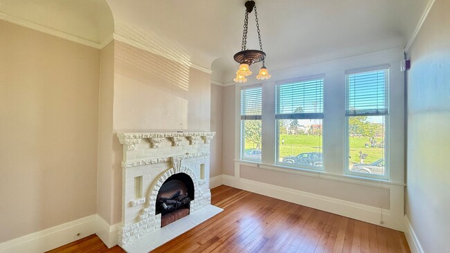 property at 1755 Chestnut St