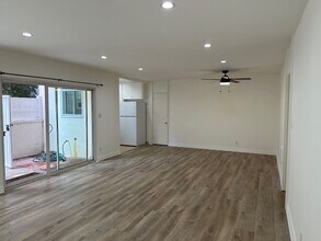 7736 Paseo del Rey, Unit 2 in Venice, CA - Building Photo - Building Photo