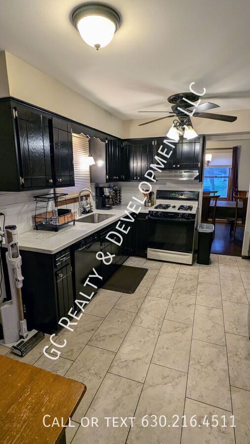 property at 27W181 Jewell Rd