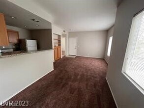 9470 Peace Way in Las Vegas, NV - Building Photo - Building Photo
