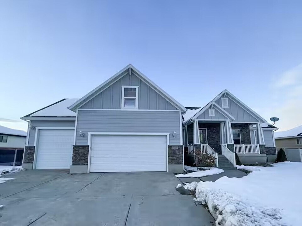 422 W 150 N in Morgan, UT - Building Photo